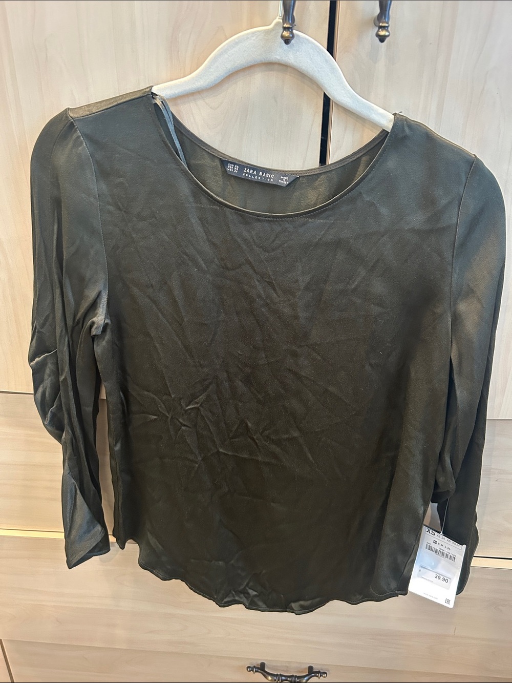 Zara Olive Green Long Sleeve Blouse NEW 
Size XS
